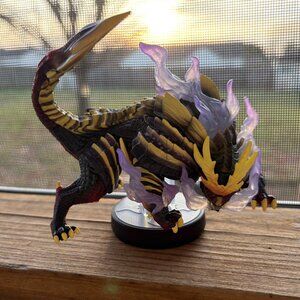 Monster Hunter Magnamalo Amiibo - Nintendo (Like New)